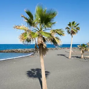 Bright Spacious Apartment, 2 Min Walk From Apartamento